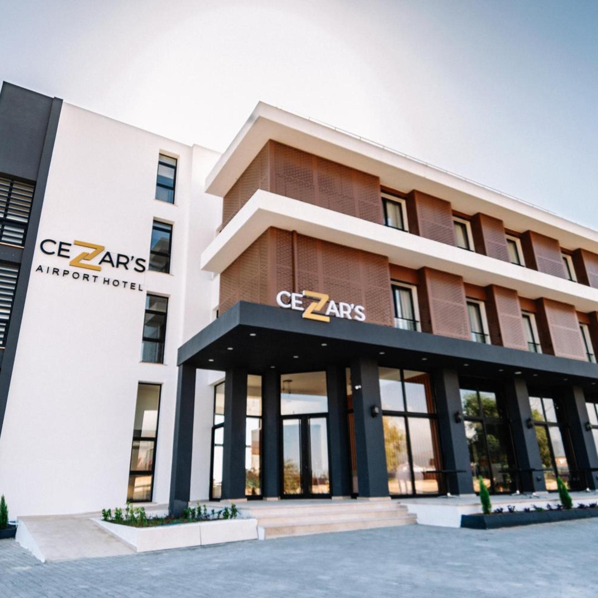 Cezars Airport Hotel 2/34