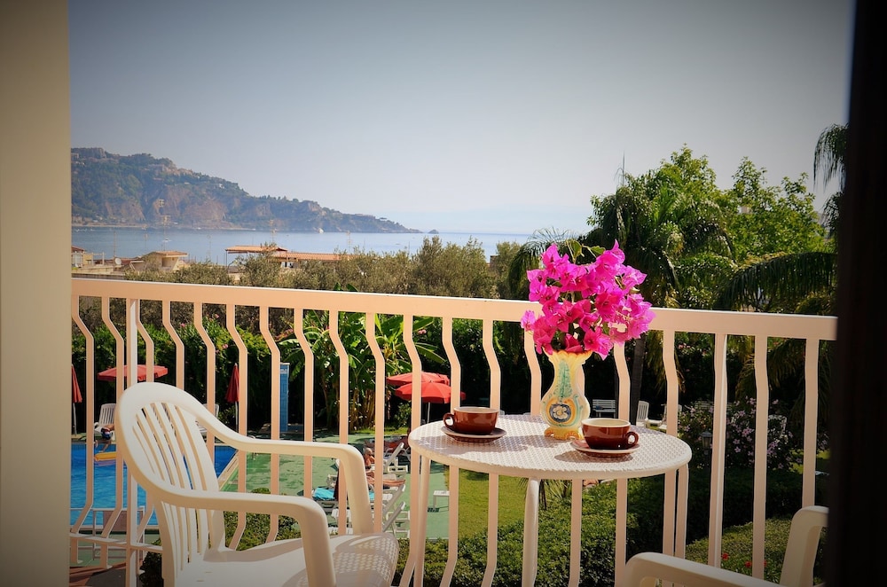 Residence Villa Giardini 55/66