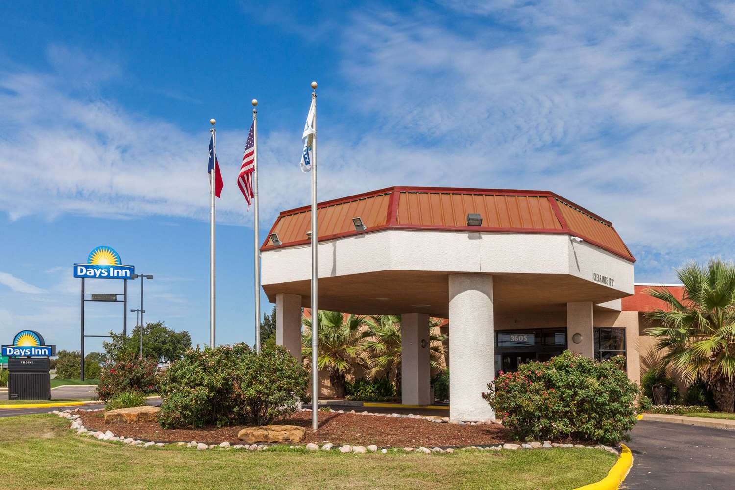 Days Inn By Wyndham Sherman 2/54