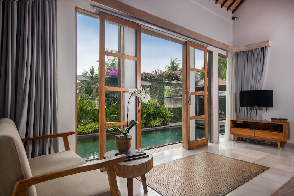 Villa Kayu Lama 30/50