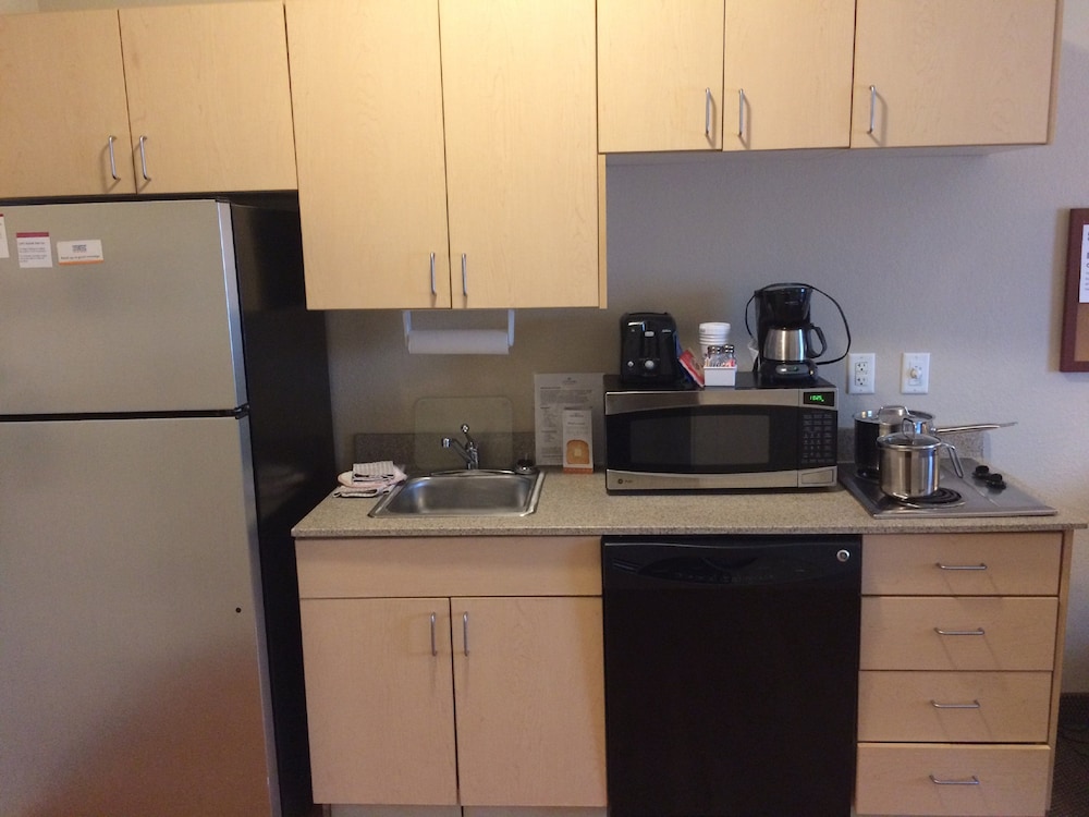 Candlewood Suites Watertown-Fort Drum 58/68
