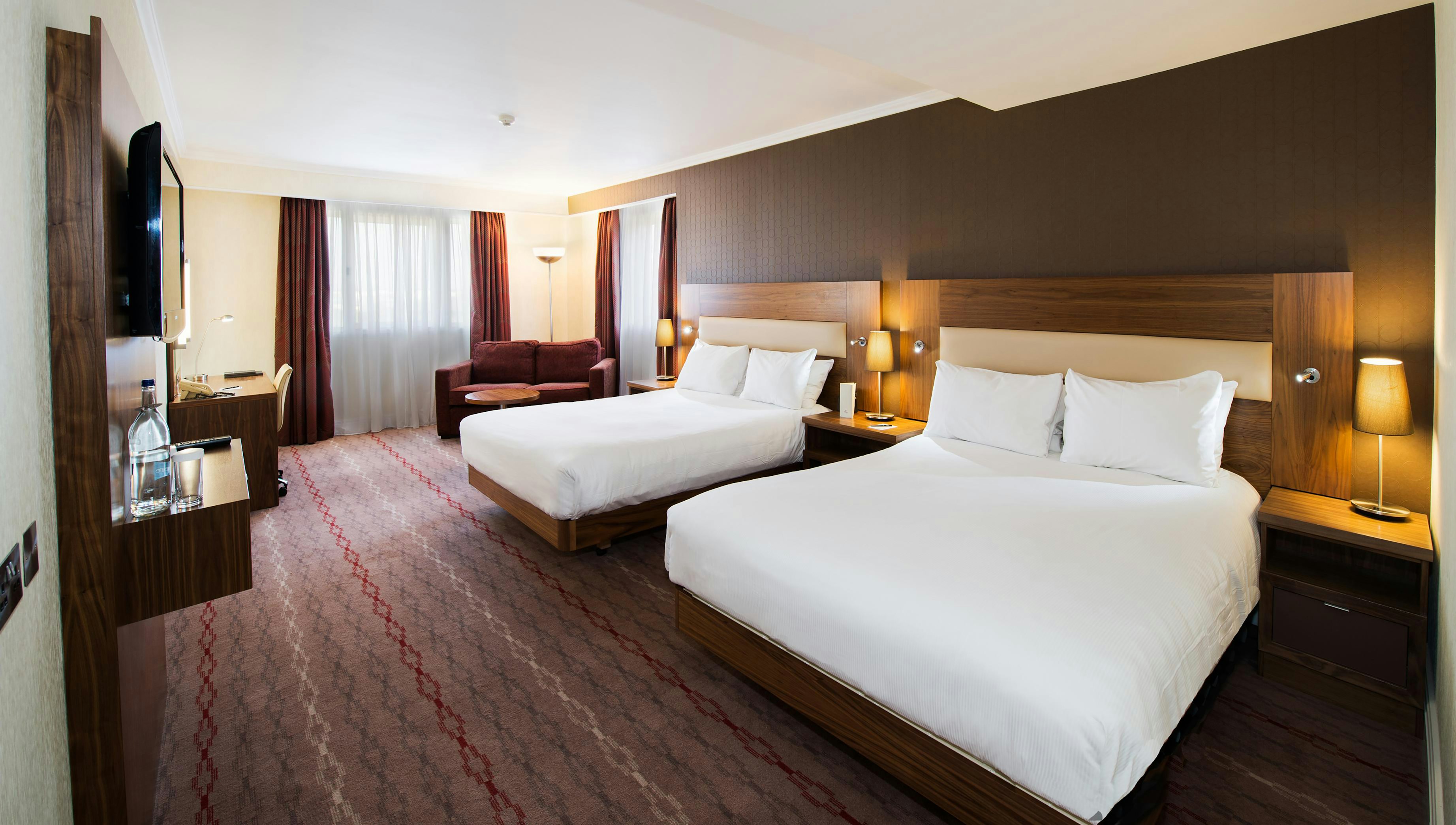 GUEST ROOM, 2 DOUBLE BEDS