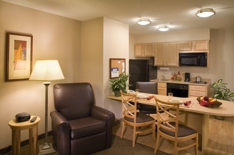 Candlewood Suites Paducah 38/65