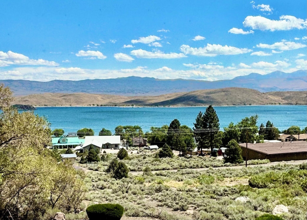 Topaz Lodge 49/58