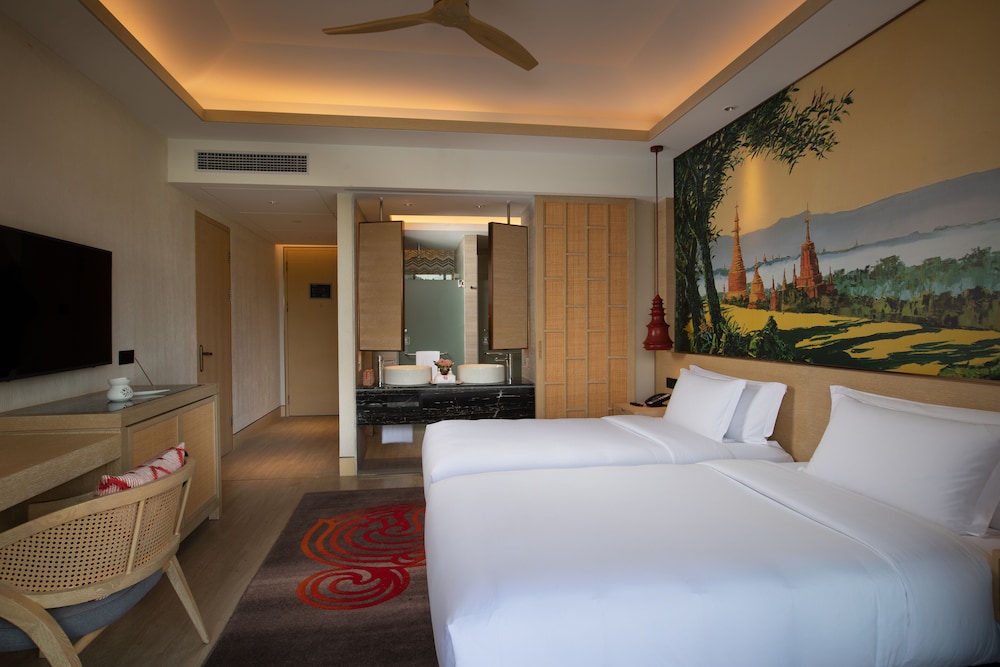 Angsana Xishuangbanna 11/50