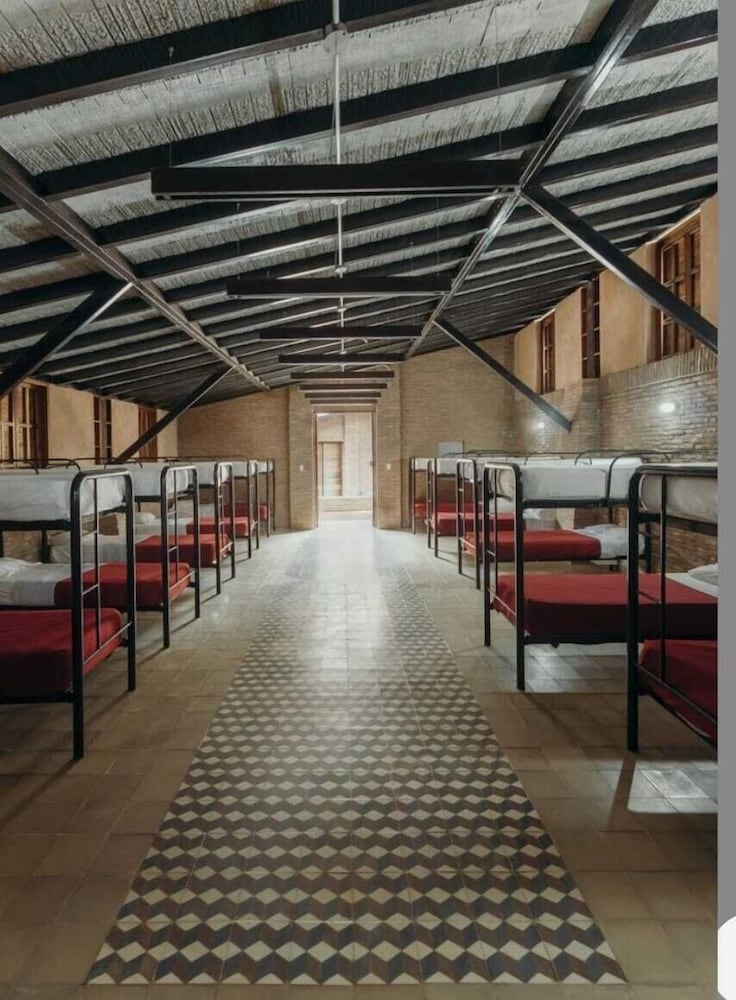 Hotel U. R. 32/40