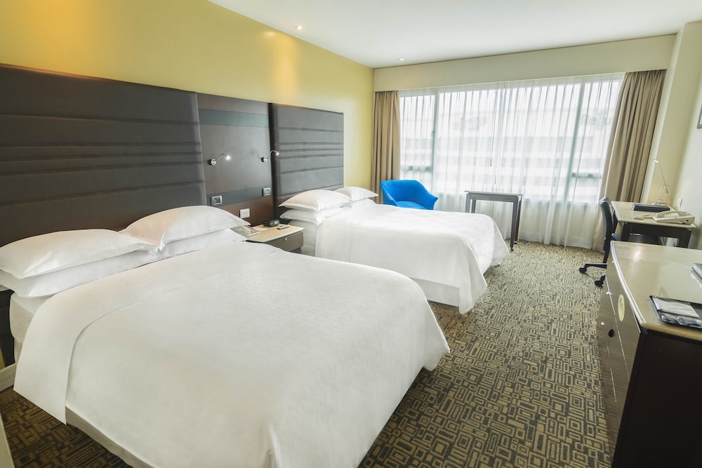 Sheraton Guayaquil Hotel 20/40