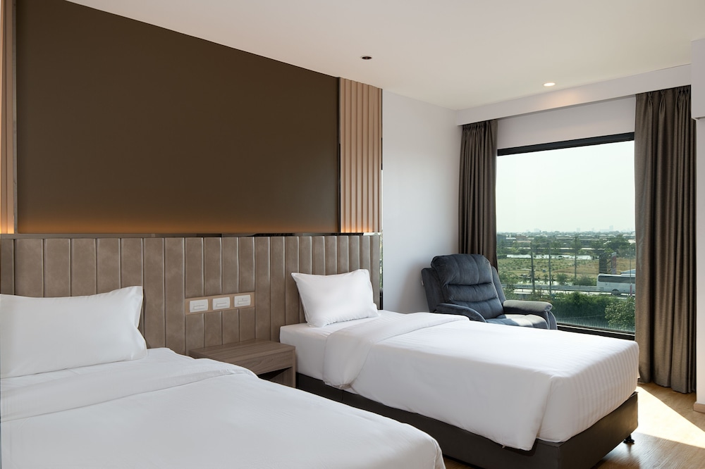 Crystal Srivaree Suvarnabhumi Hotel 14/49