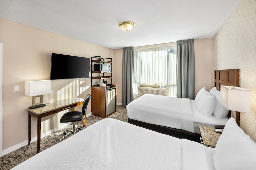 STANDARD, 2 DOUBLE BEDS