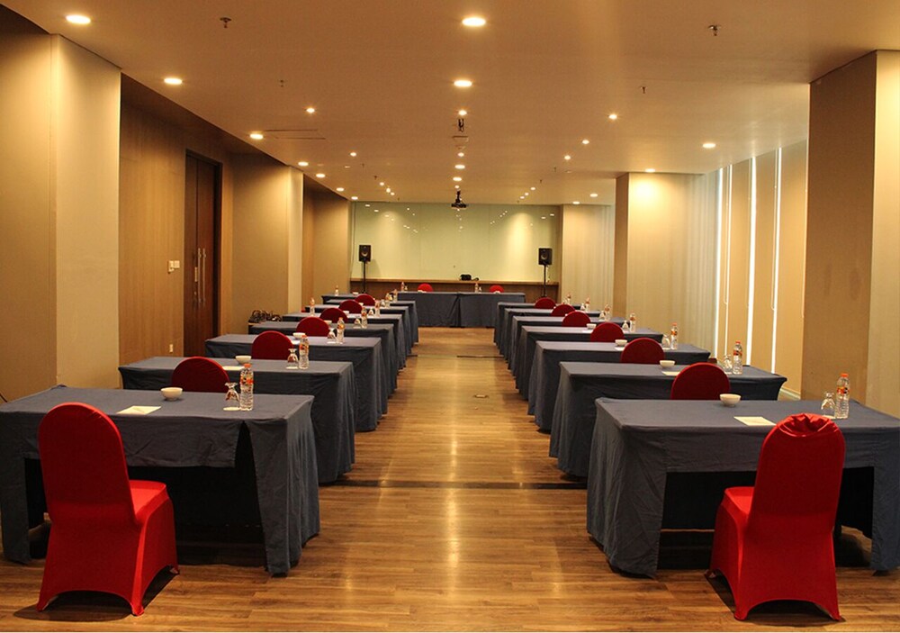 GAMMARA HOTEL MAKASSAR 66/70