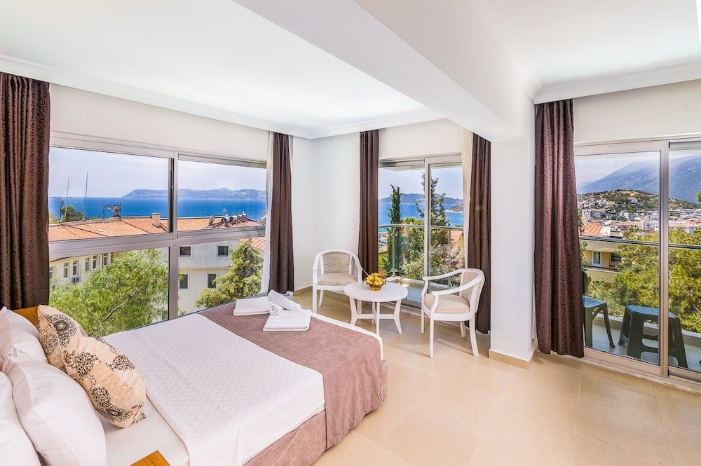 Ekici Hotel 49/65