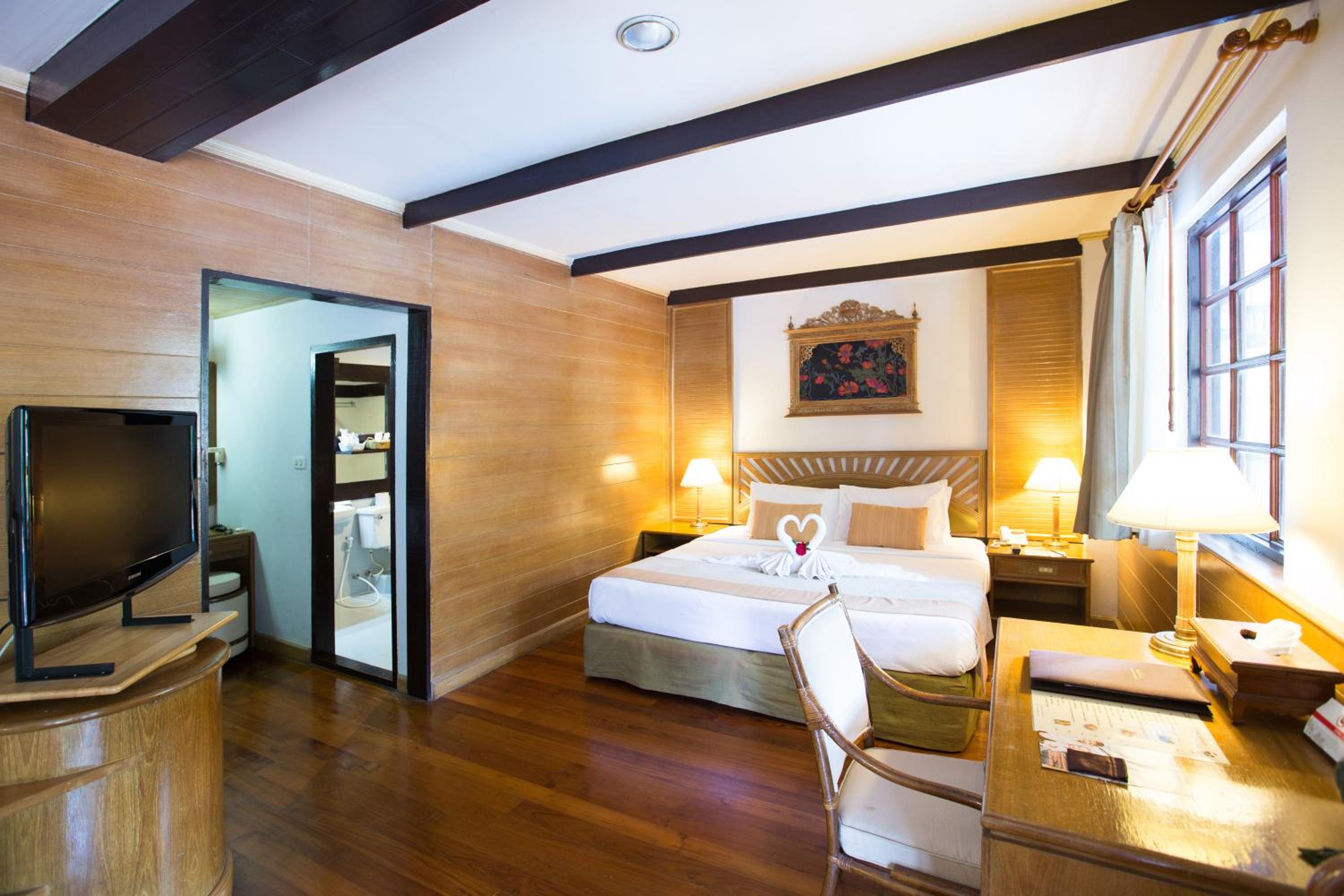 Honeymoon Suite