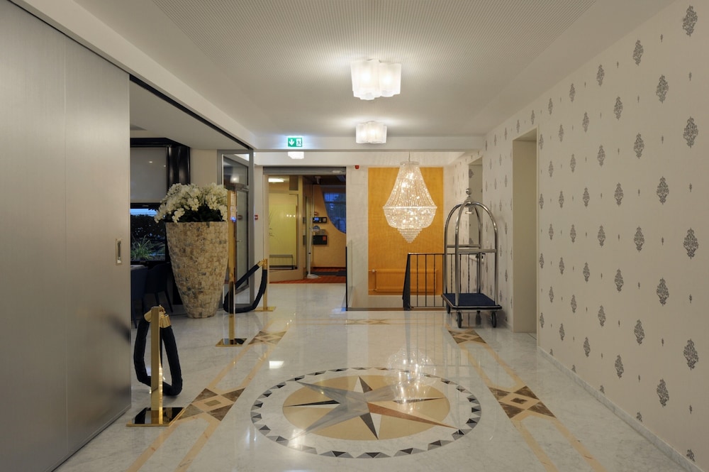 Hotel du Nord Interlaken 25/50