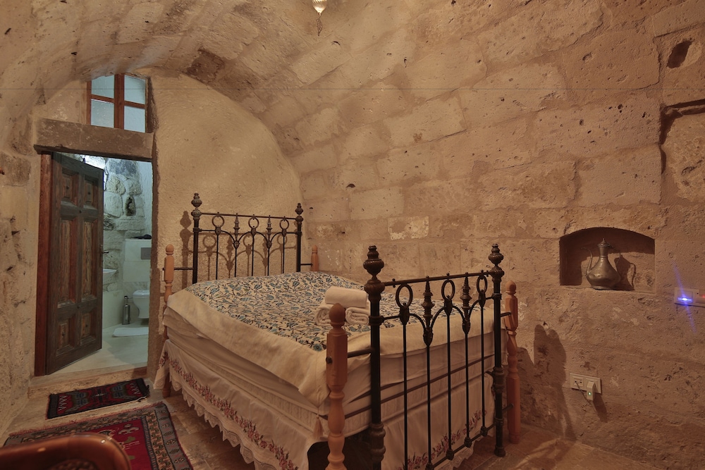 Village Cave House Hotel 15/27