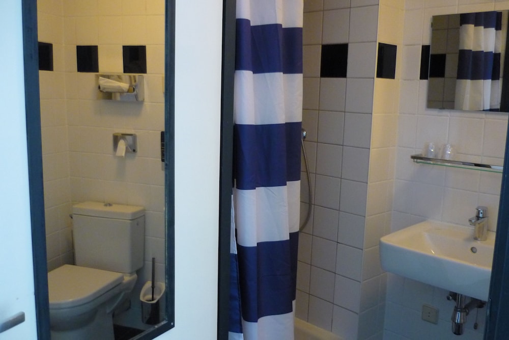 Hotel Beez NO.106 7/45