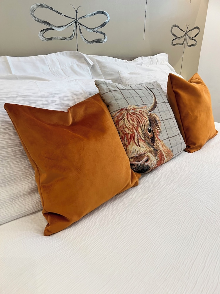 Crieff Armoury Luxury Self Catering Apartment 17/36
