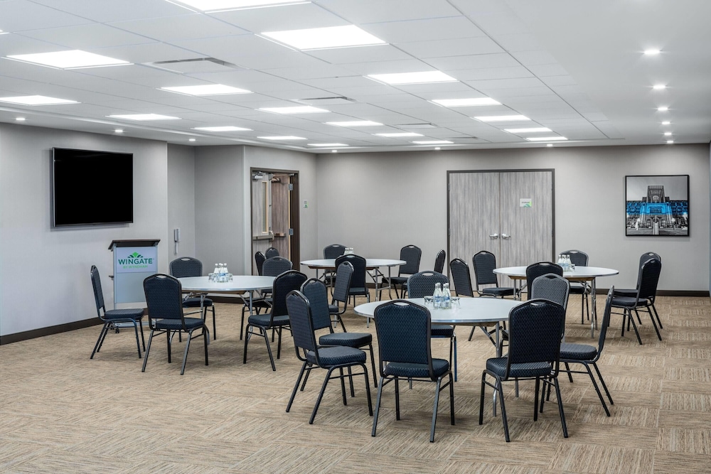 Wingate by Wyndham Kanata West Ottawa 38/49
