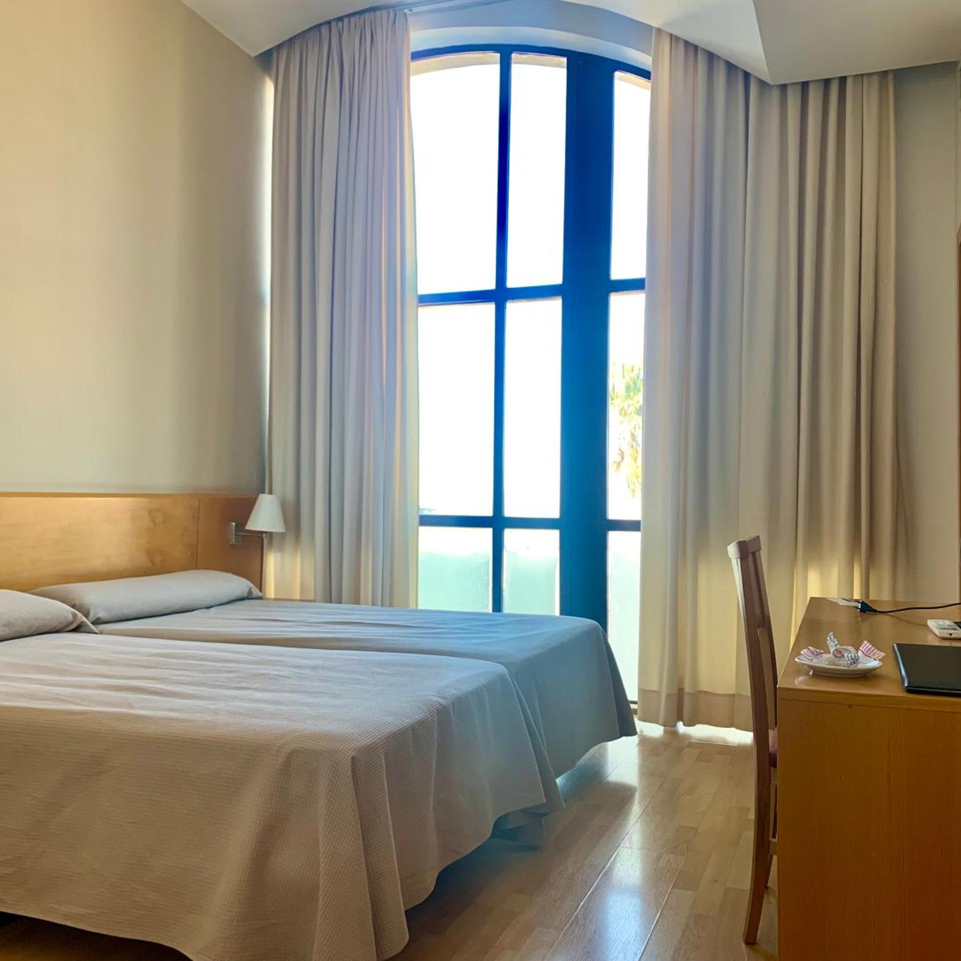 Room, Twin Beds