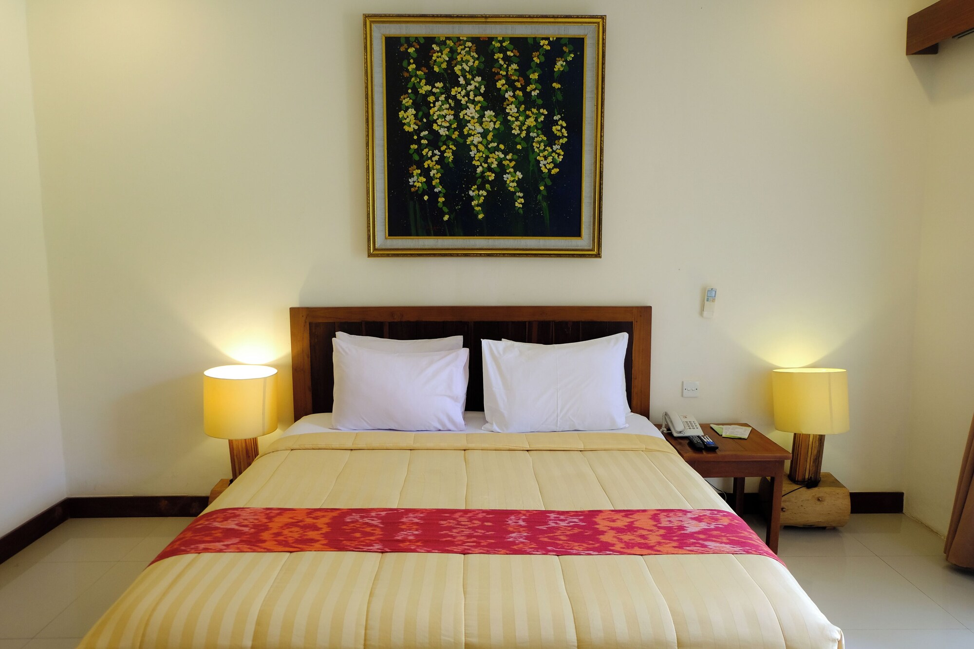 DELUXE, DOUBLE BED