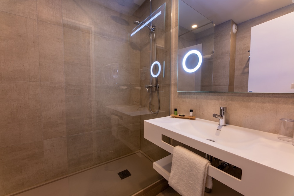Mercure Paris Nanterre 42/48
