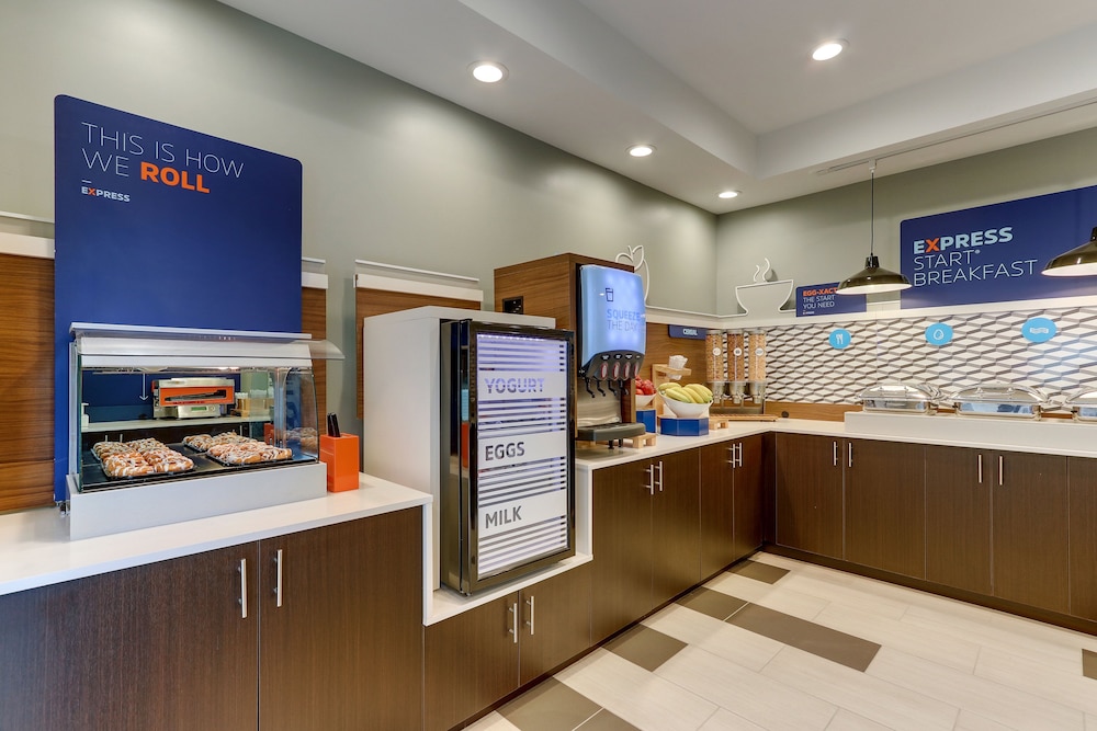 Holiday Inn Express & Suites Corbin, an IHG Hotel 48/61