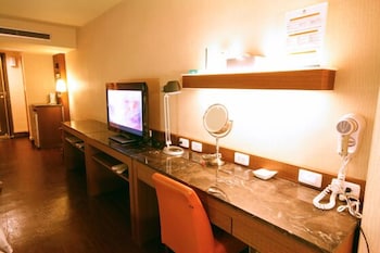 Kindness Hotel Yuanlin 37/50
