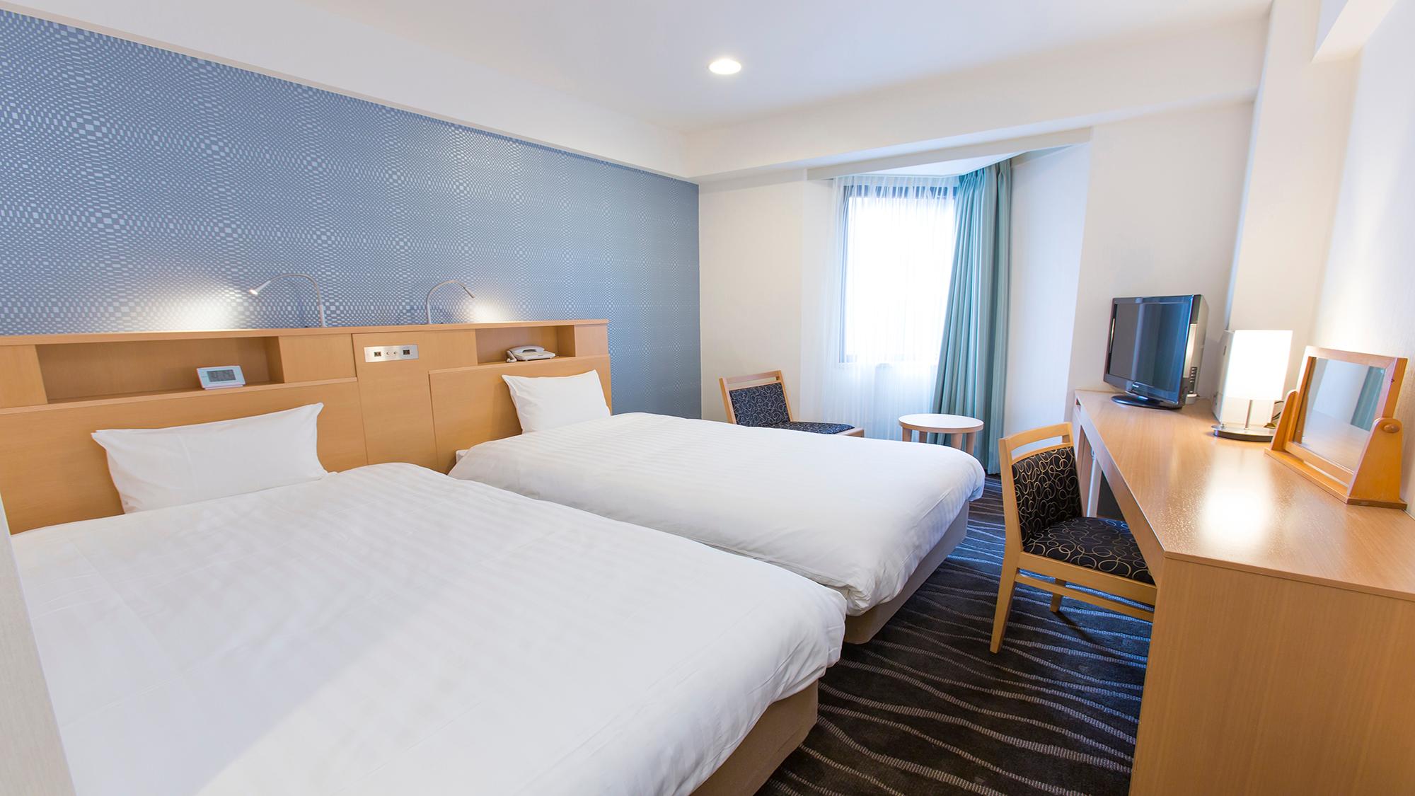 Standard, Twin Beds