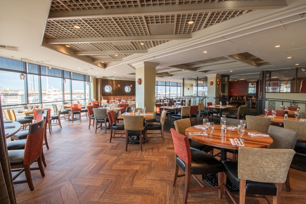 Waterfront Hotel - JDV by Hyatt 47/55