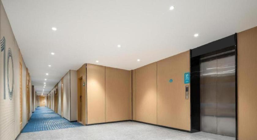 City Comfort Inn Zhanjiang Mazhang High Speed Railway Station 25/53