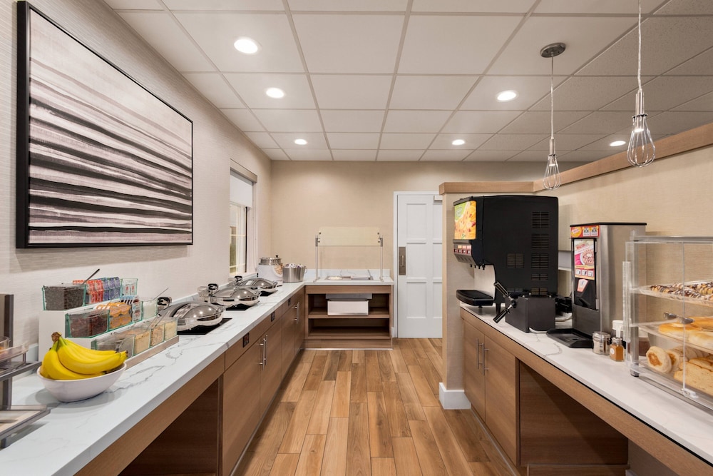 Residence Inn San Jose South/Morgan Hill 25/33