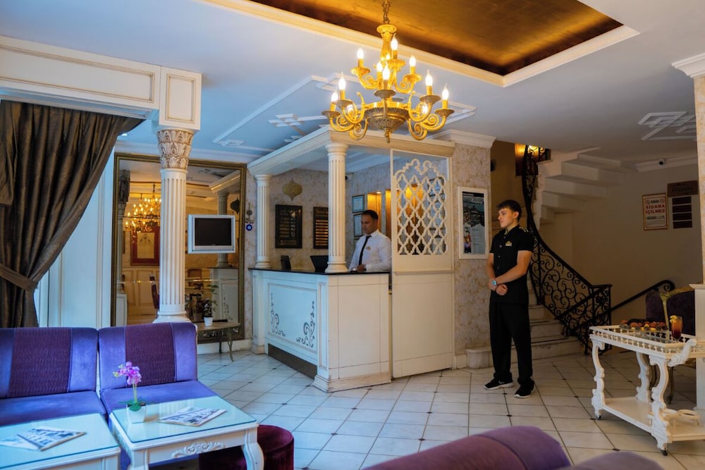Avicenna Hotel 12/73