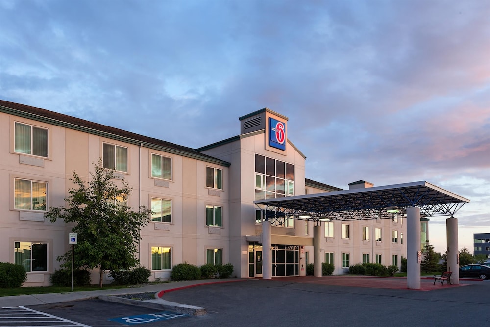 Motel6 Anchorage, AK - Midtown 33/39
