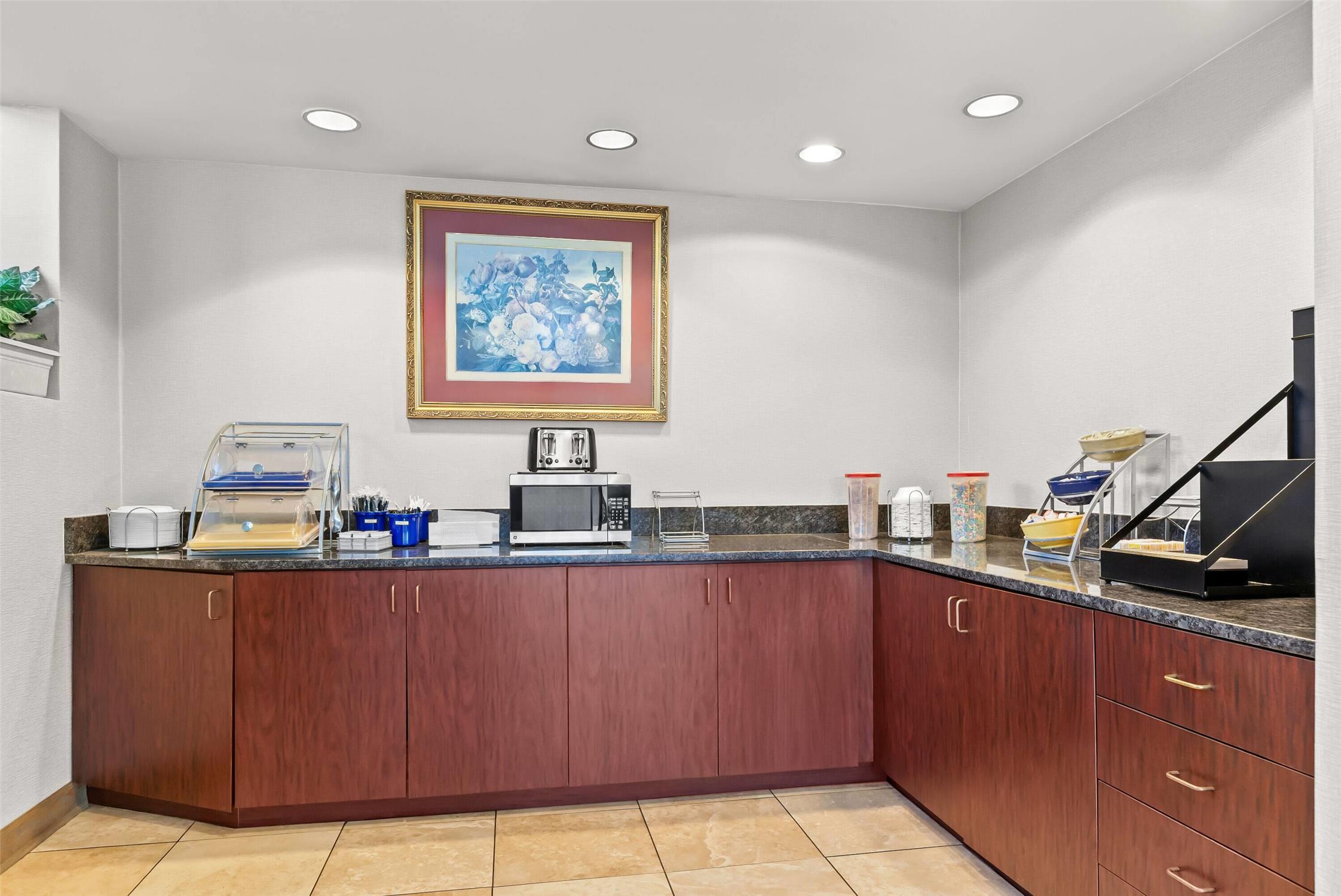 Days Inn By Wyndham Saint Pauls 9/22