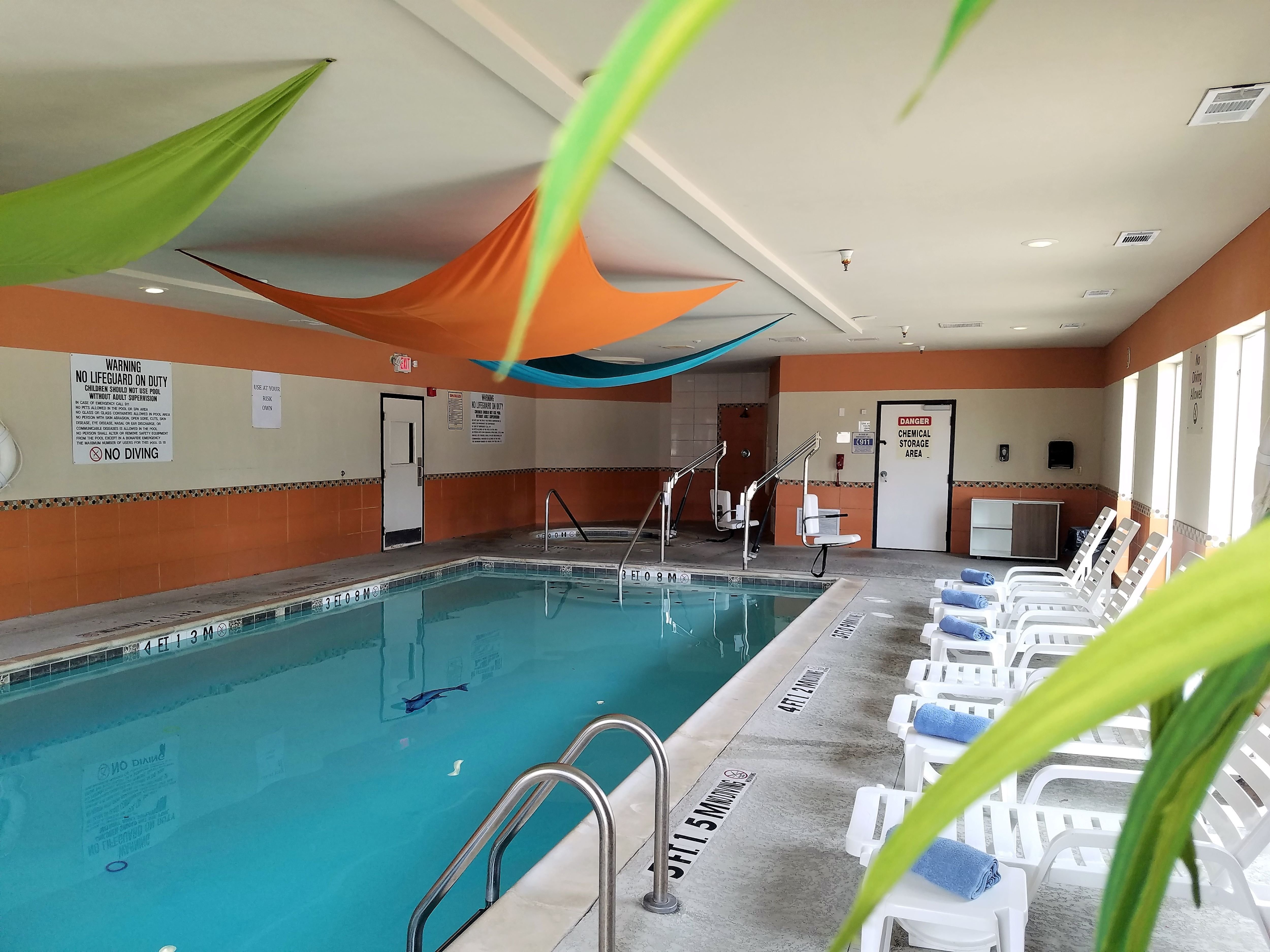 Holiday Inn Express & Suites Dallas East - Fair Park 21/32