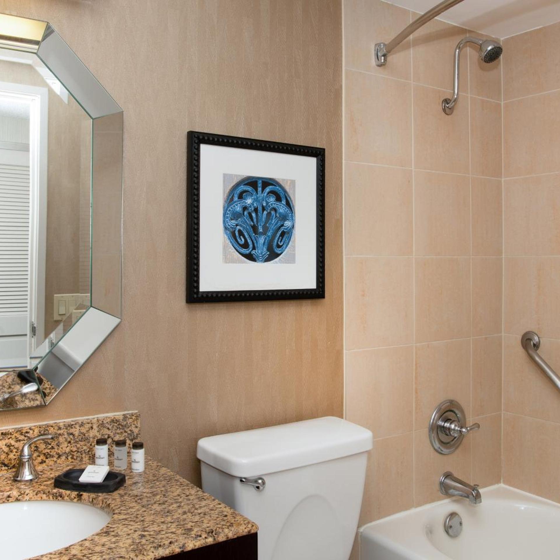 Guest Room, Traditional, King Bed, Balcony, Sheraton Mission Valley San Diego 7/7