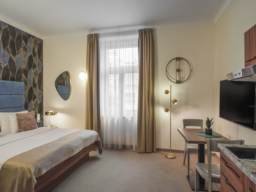 Golden Angel Suites by Adrez Living 24/62