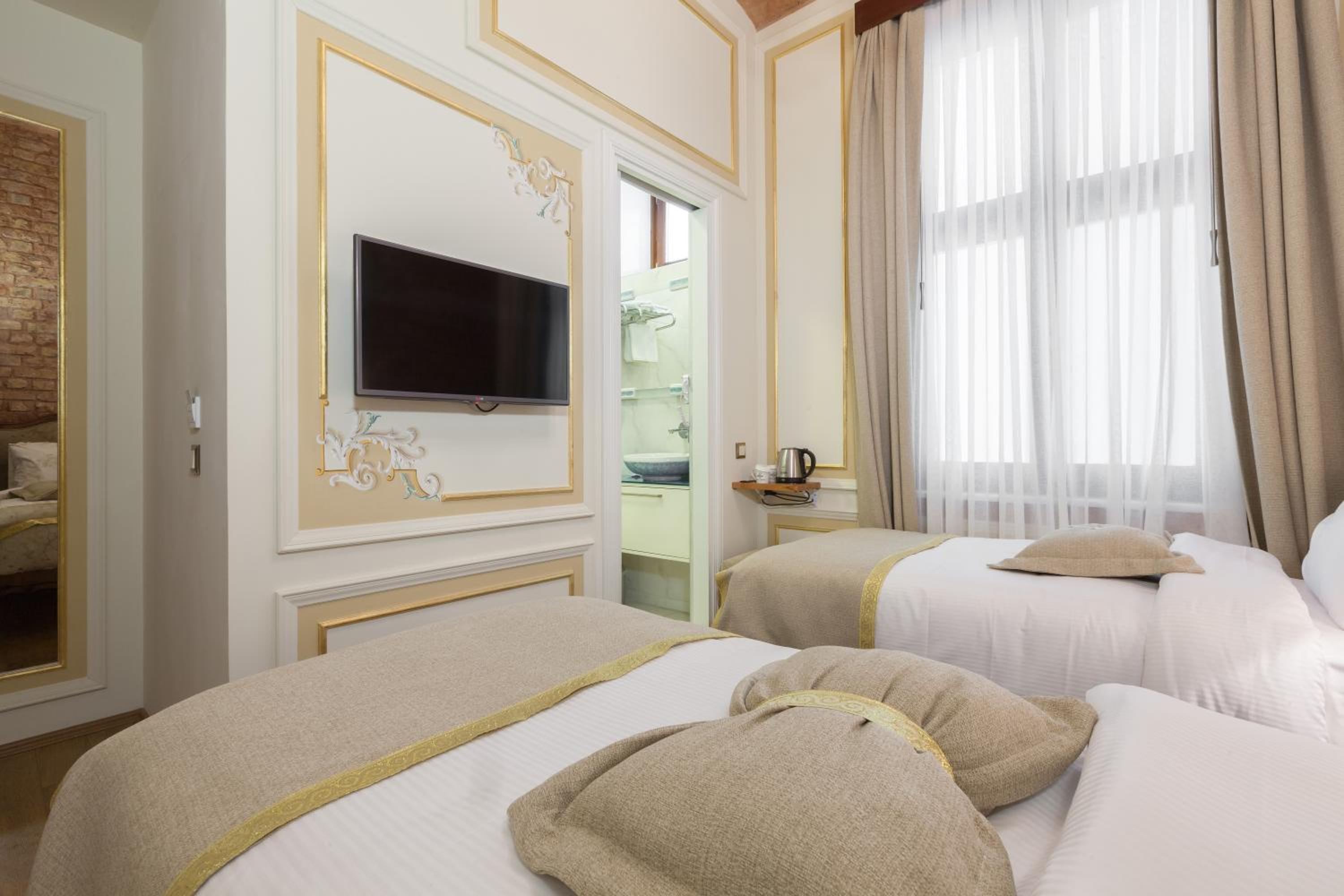 غرفة متصلة، Pera Parma Hotel 3/3