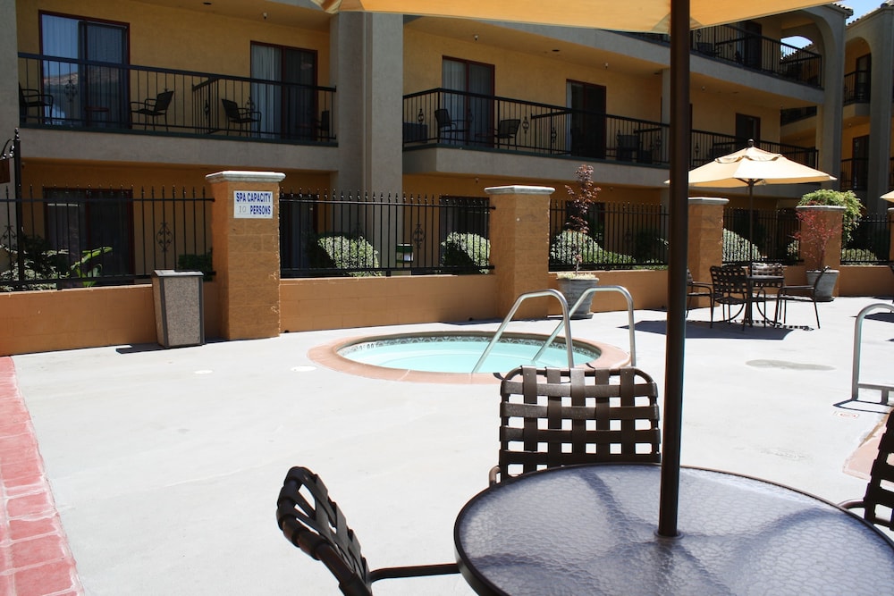 Best Western Plus Heritage Inn 7/44