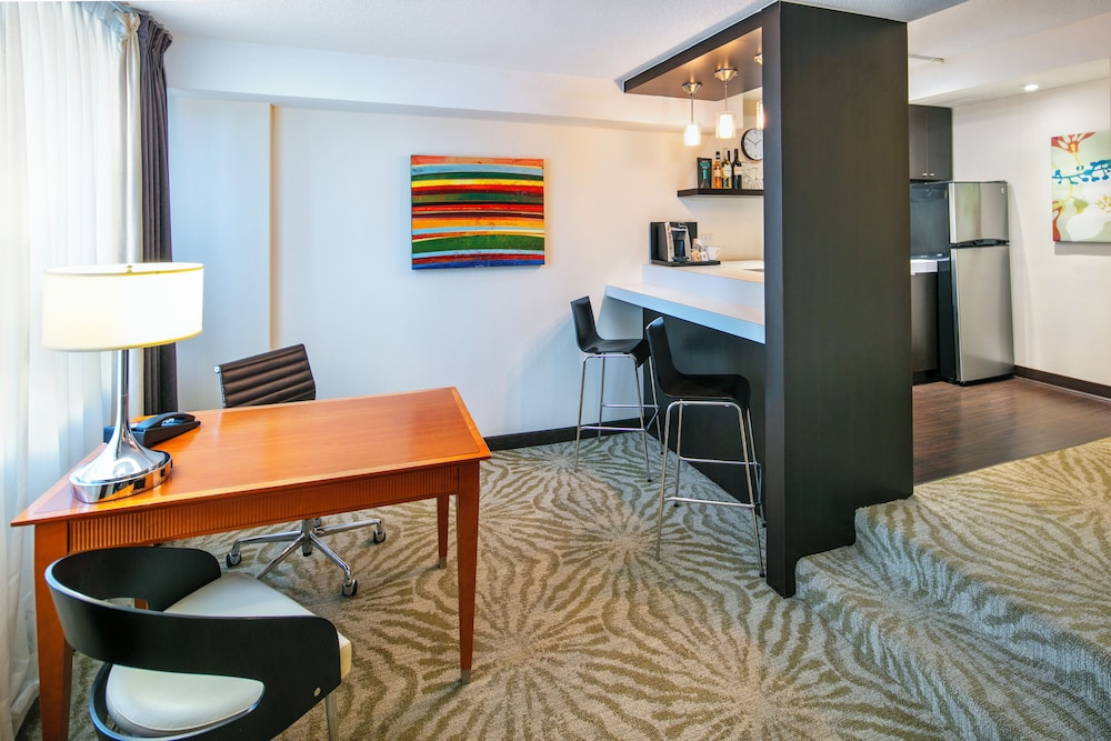 CAMBRIDGE SUITES HALIFAX HOTEL 57/64