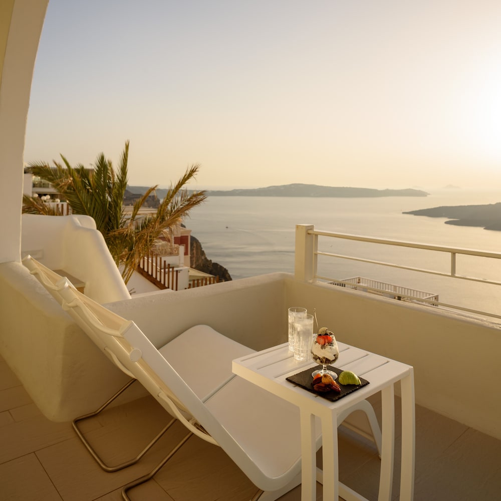 Nefeles Luxury Suites 37/49