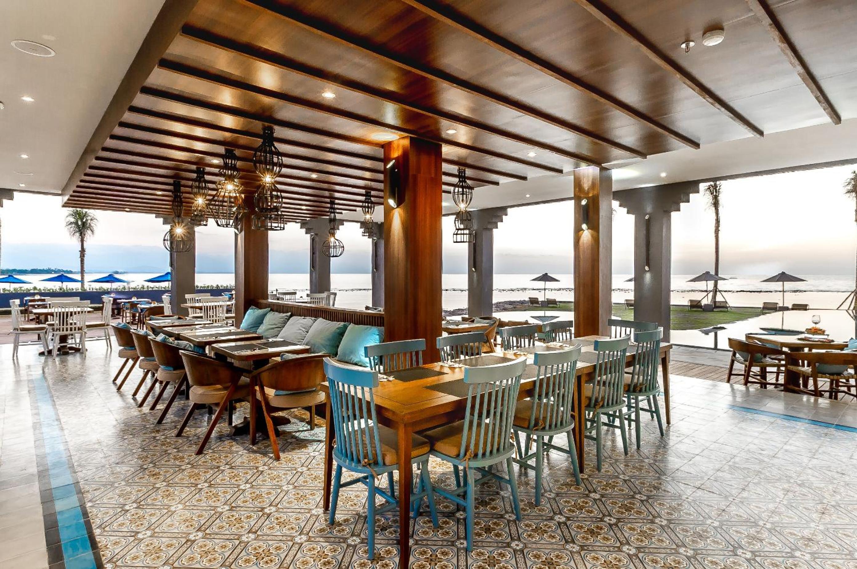 Lovina Beach Club And Resort 49/64