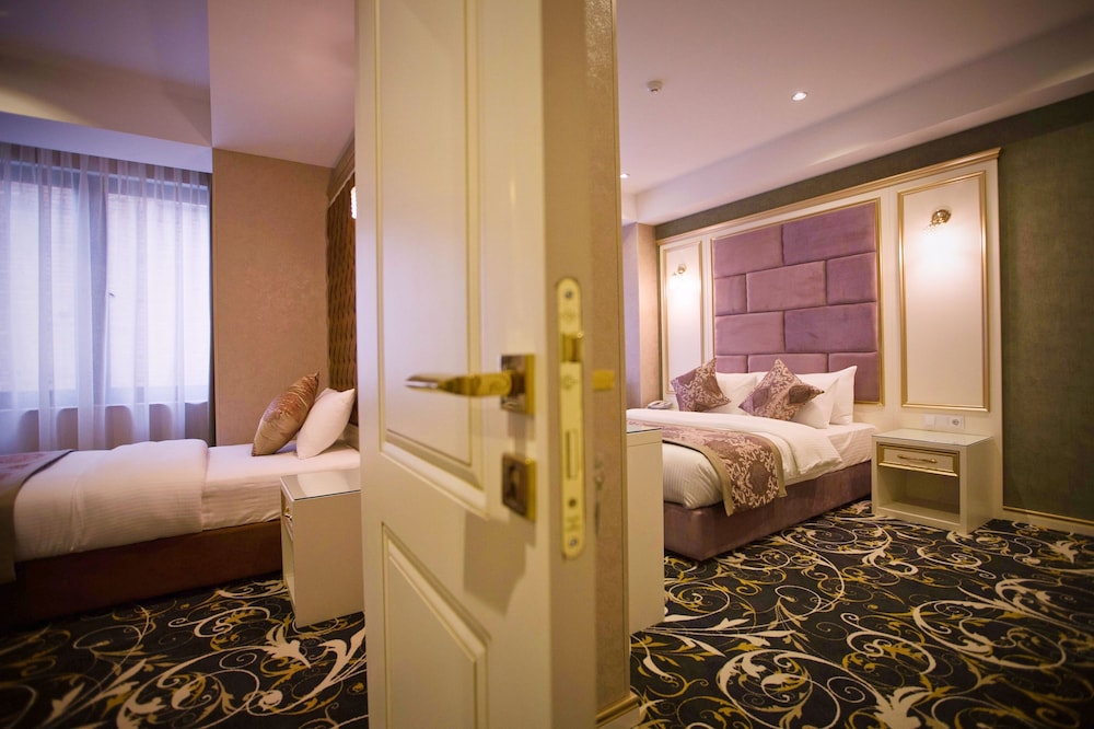 Gold Tbilisi Hotel 33/78