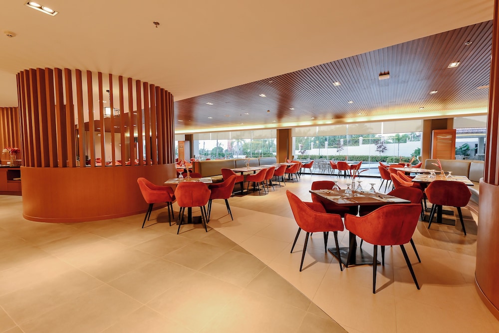 Sotogrande Hotel and Convention Center Batangas 24/38