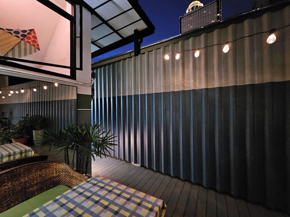 Sathorn Terrace Apartment 8/50