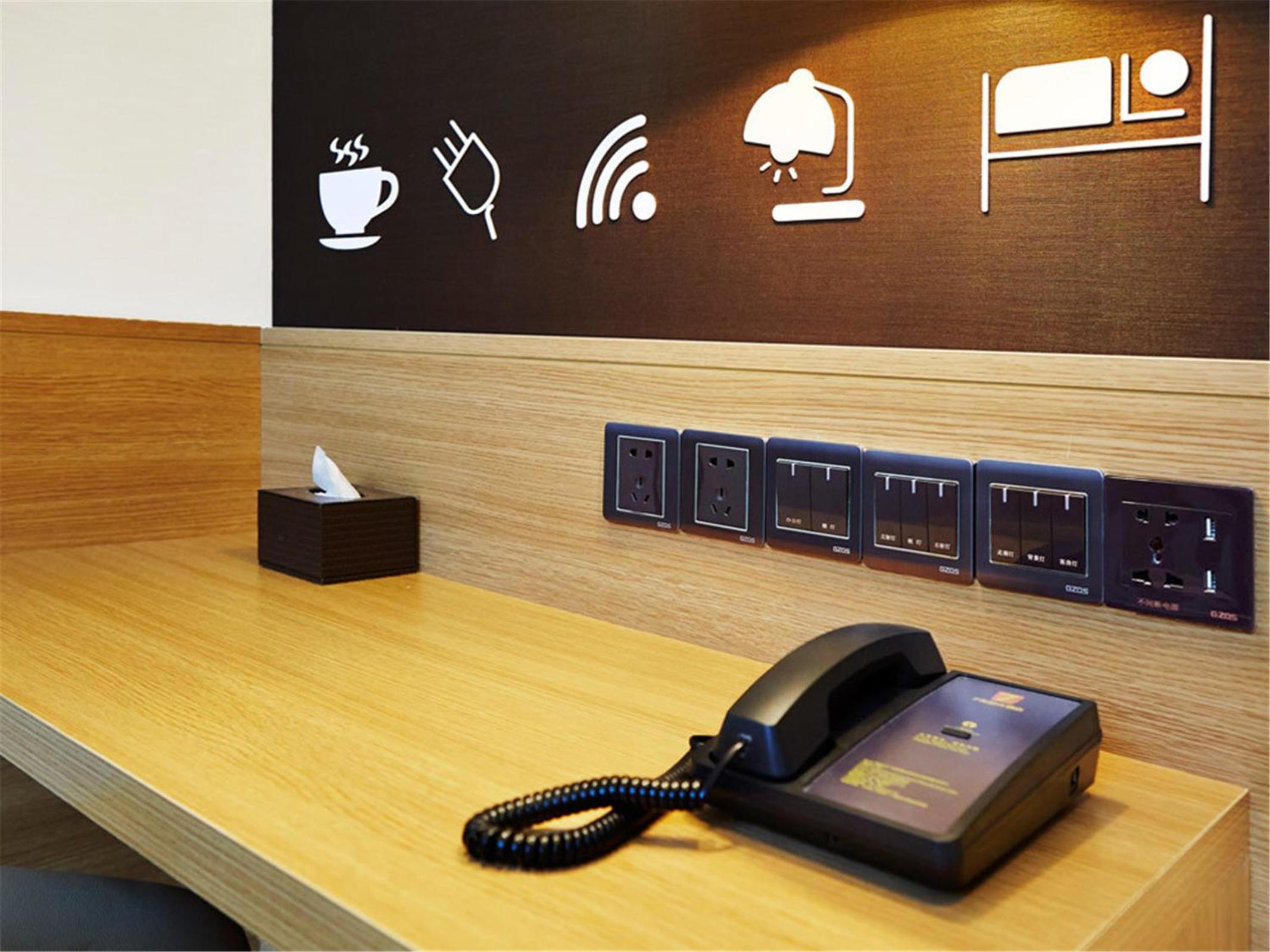 7 Days Premium (Shenzhen Science and Technology Park, Hi-tech Park Metro Station) 25/51