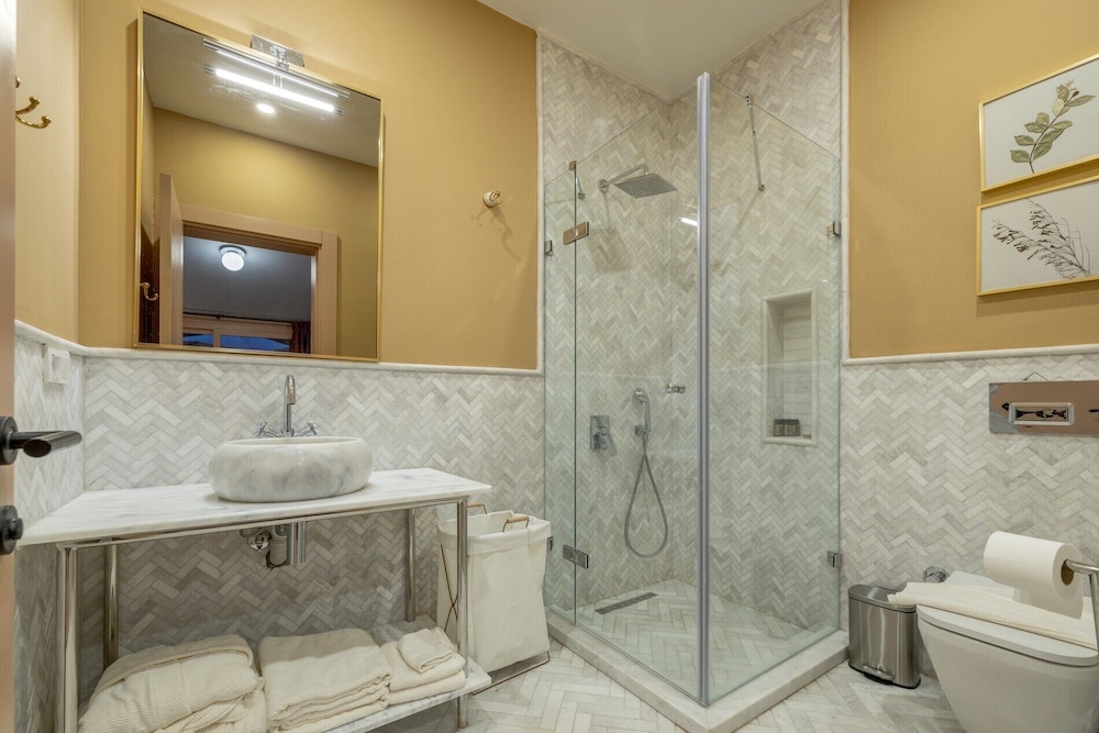Yonca Anjelika Otel +12 44/50