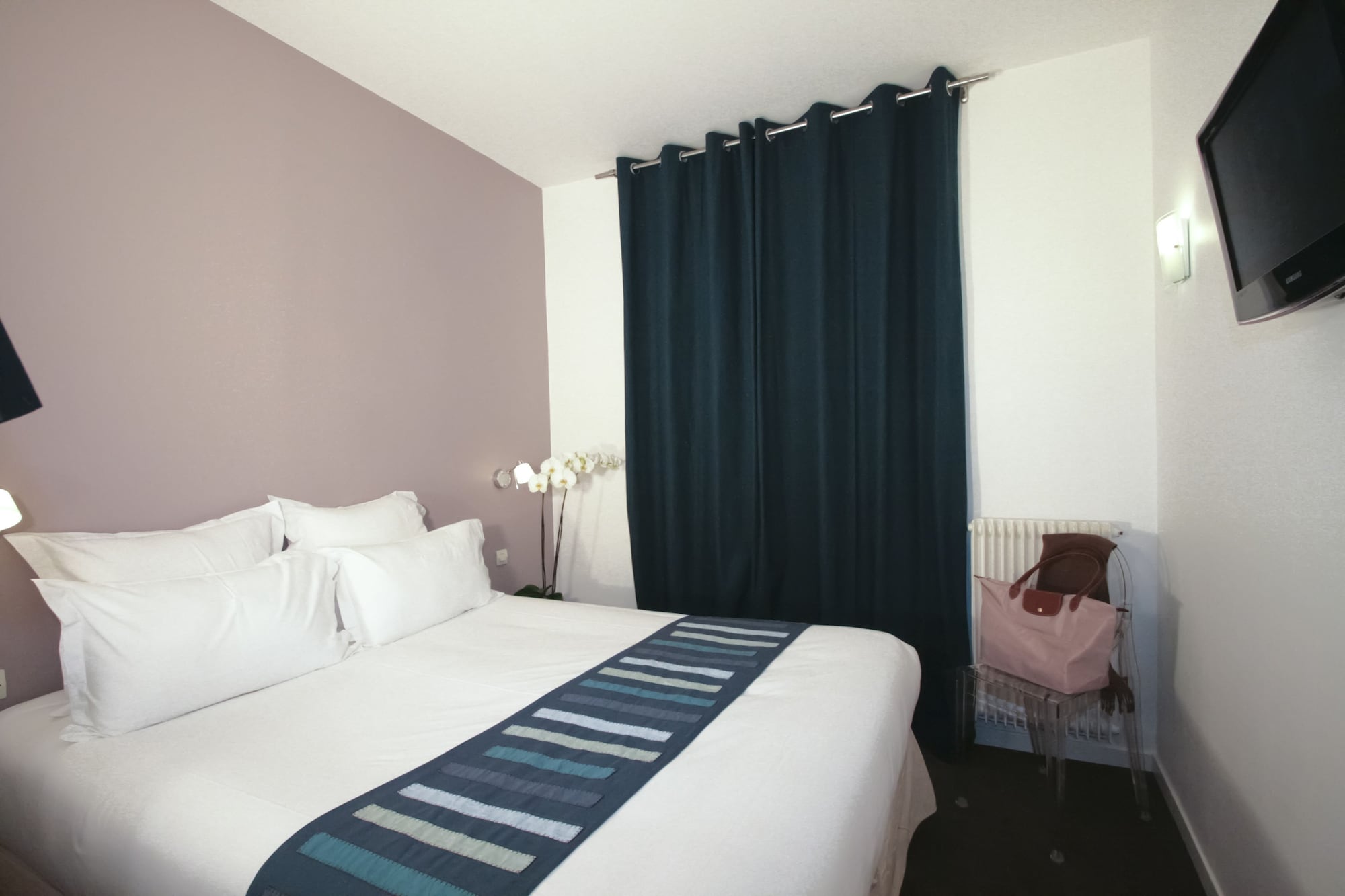 SUPERIOR, DOUBLE BED