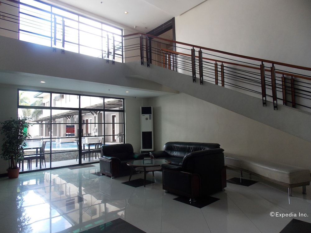 Circle Inn Hotel and Suites 38/63