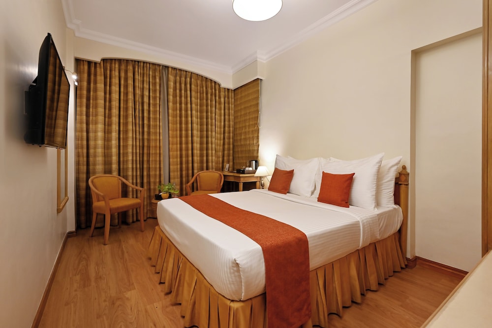 SUPERIOR ROOM