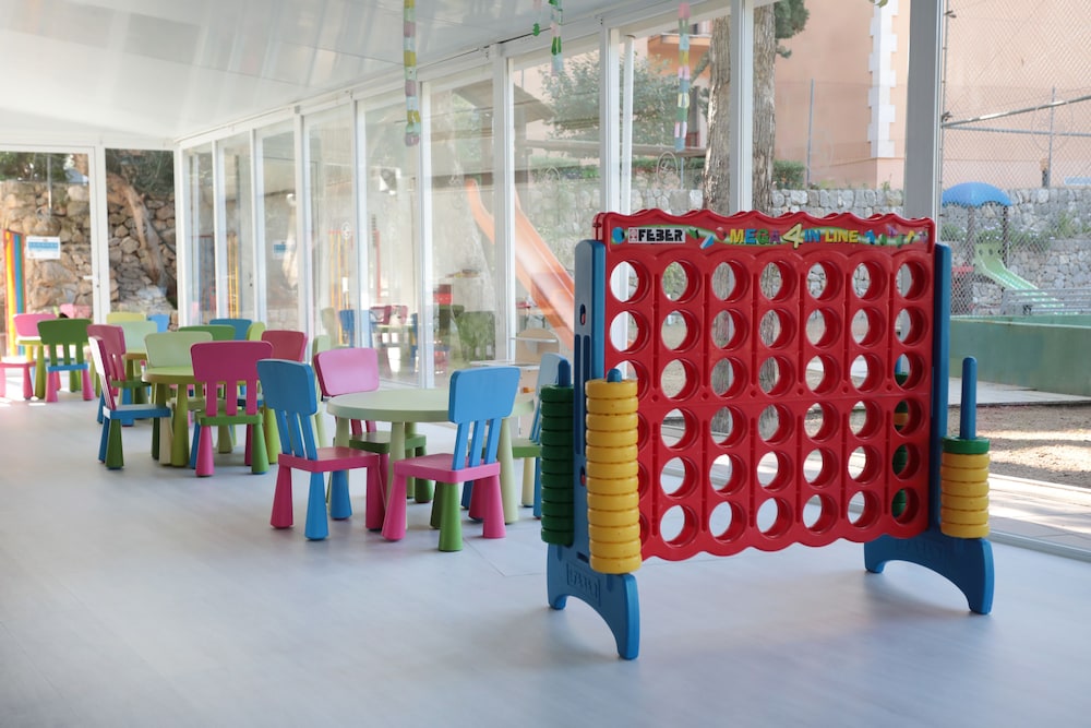 Mon Port Hotel & Spa Mallorca 69/78